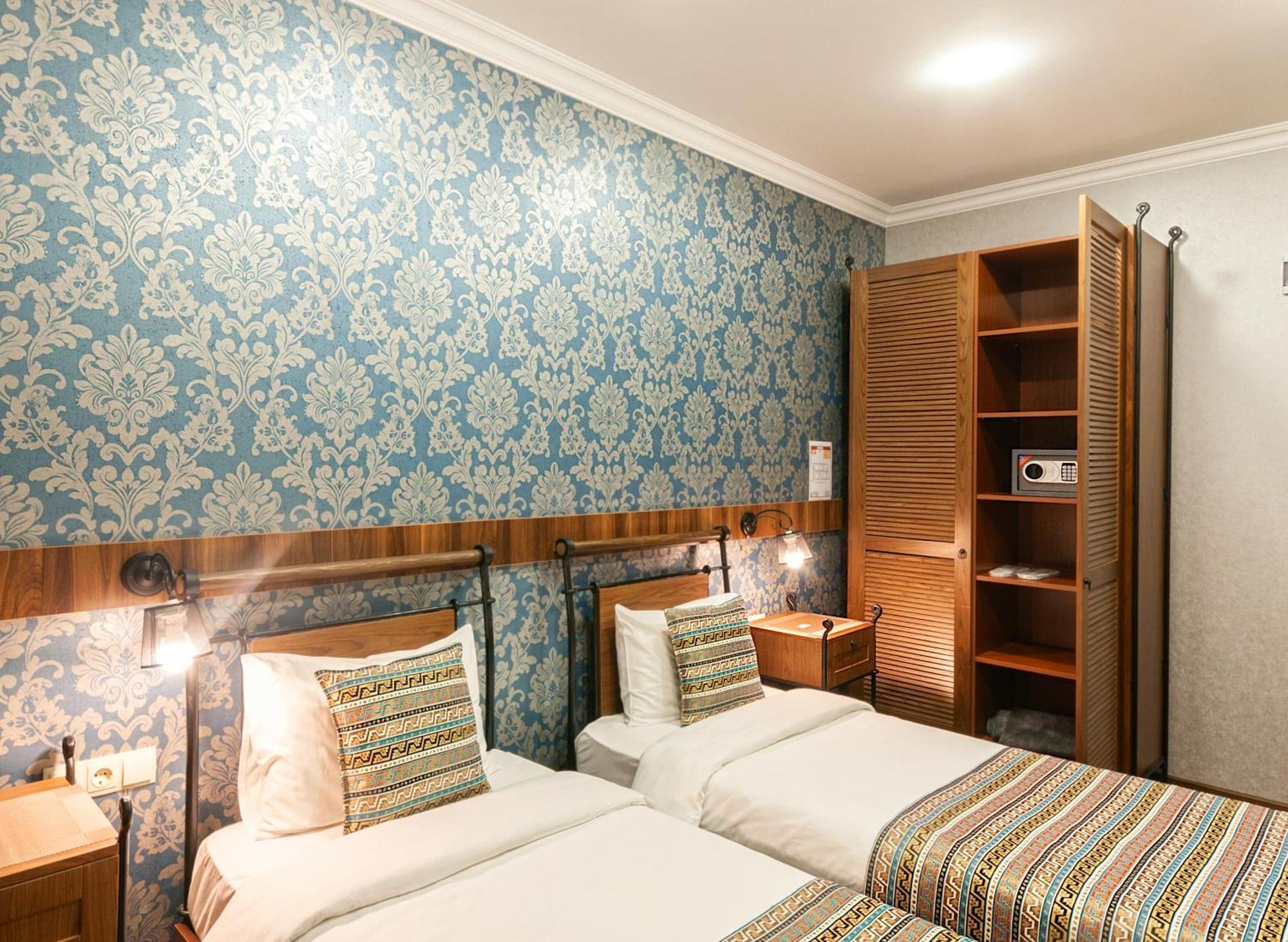 Hotel Brigitte Tbilisi Esterno foto
